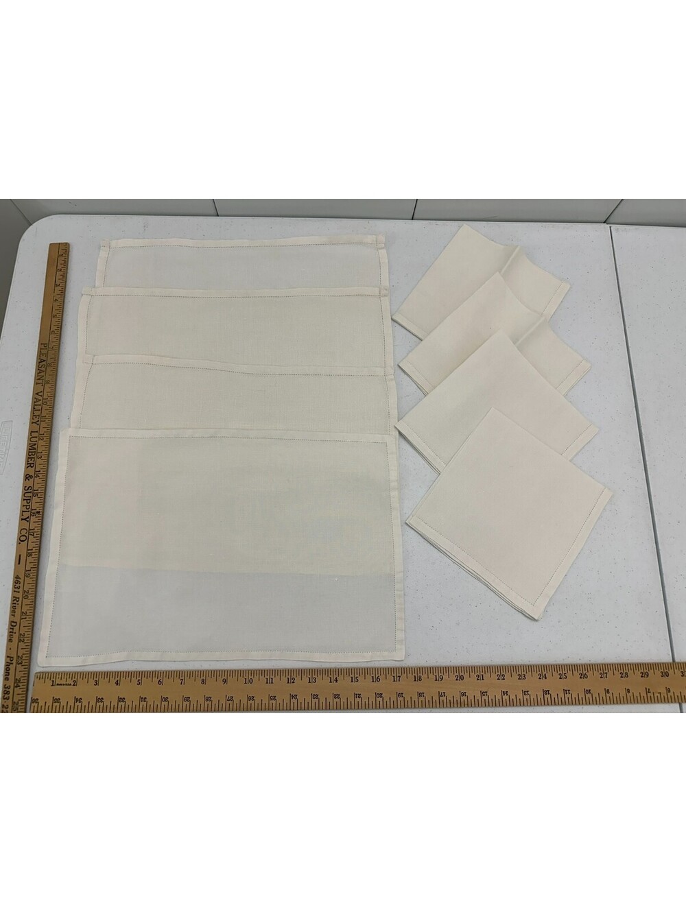 Vintage Cream White 4 Placemats 4 Napkins Linen? Cotton? Border